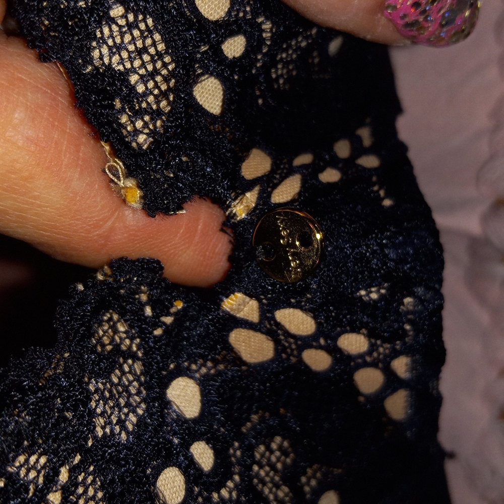 Very sexy Victoria's Secret 36c lace bra - Picture 2 of 5
